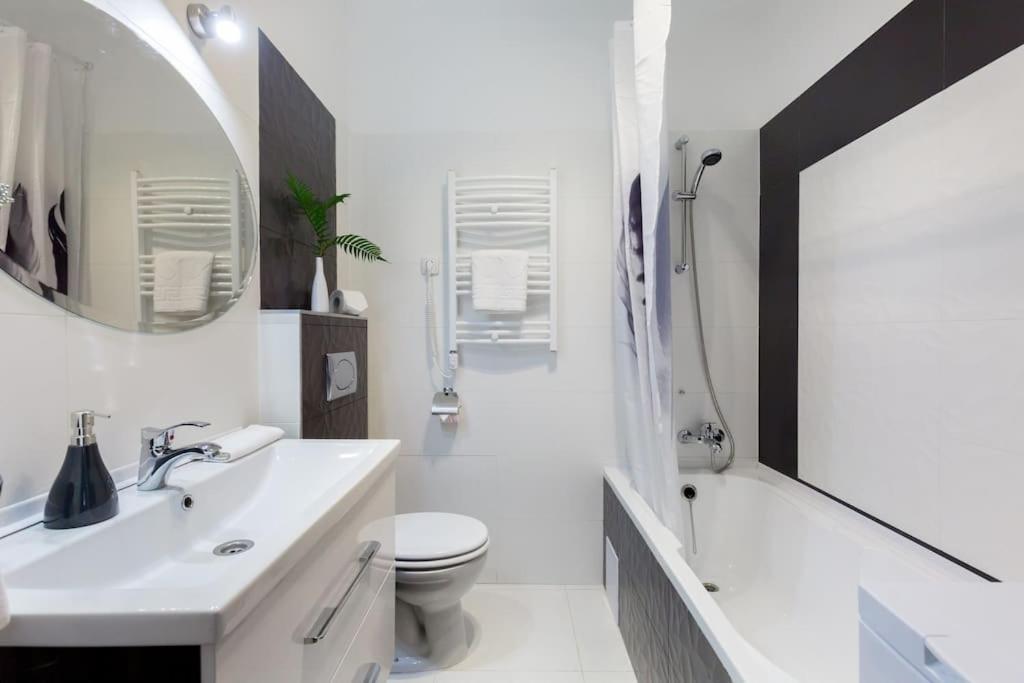 Rumbach 22 Center Apartment With Ac Budapest Esterno foto